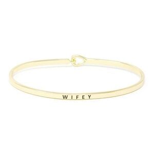 I'M "WIFEY" MESSAGE BRACELET